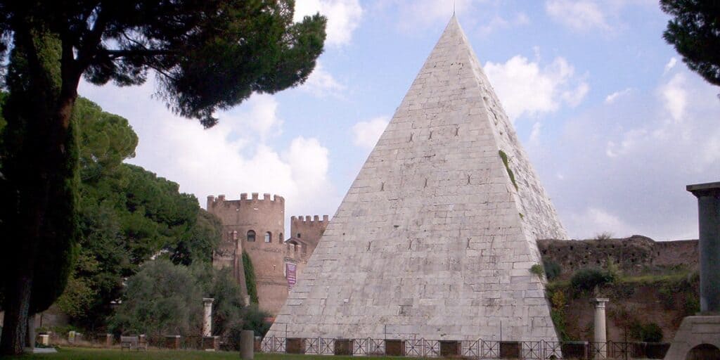 piramide cestia roma