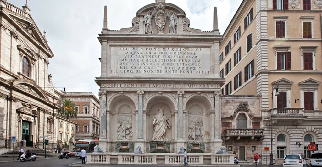 fontana mose acquedotto felice roma